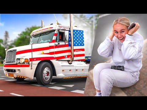 MYRON SCHRIKT ZICH EEN ONGELUK 😂 #3711