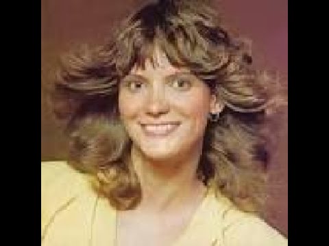 Mary MacGregor - Torn Between Two Lovers (Extended)
