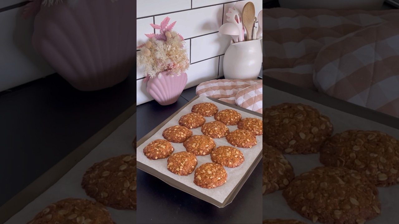 Easy Anzac Biscuits Recipe ❤️