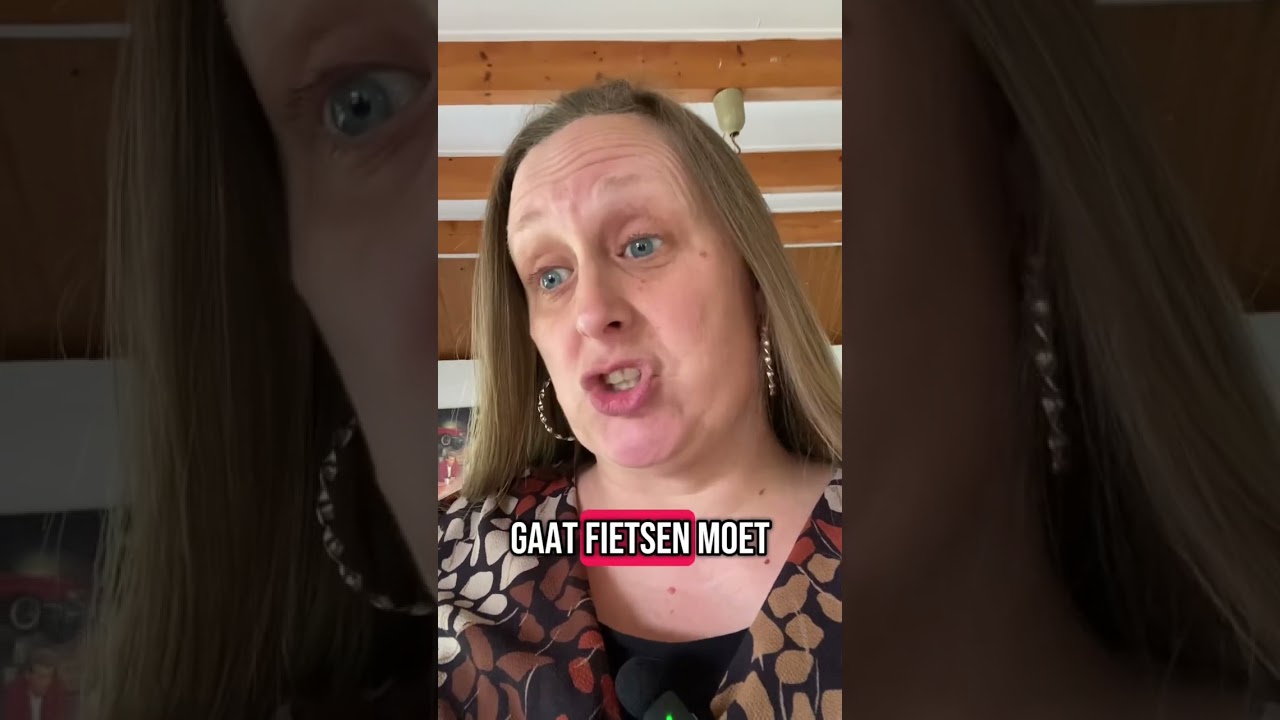 Gewone en overbezorgde ouders. Tag je vrien(in) #opvoeden #ouders #bezorgdeouders #kinderen 🙈