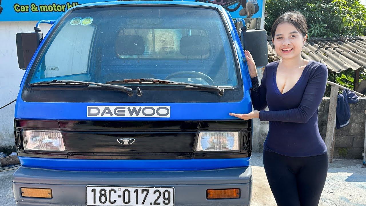 18-Year-Old Restores and Sells Mini Truck 🚜