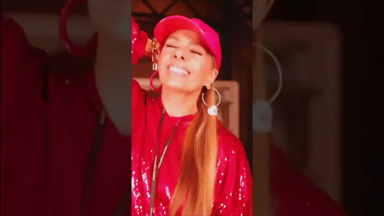 Adriane Galisteu: Energia e Alegria em Pessoa ✨