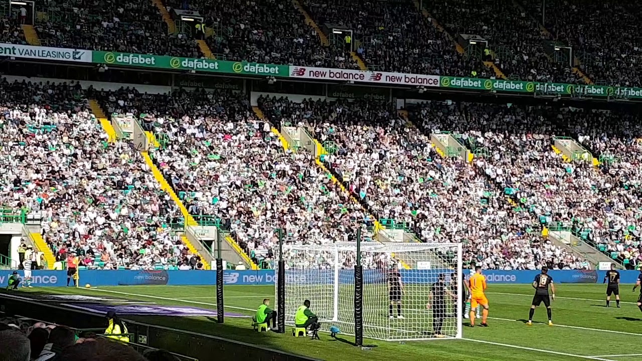 Celtic's Ntcham Scores Penalty vs Livi ⚽️