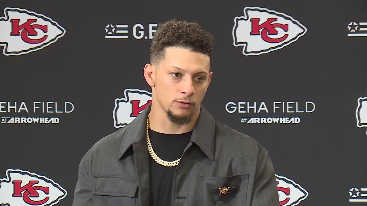 Chiefs Dominate Commanders 28-7: Mahomes Shines in Second Half Comeback 🏈