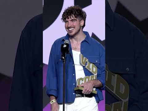 Joey Graceffa Accepts VidCon Hall of Fame Award