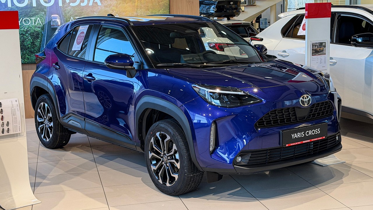 2026 Toyota Yaris Cross Walkaround in 4K 🚗