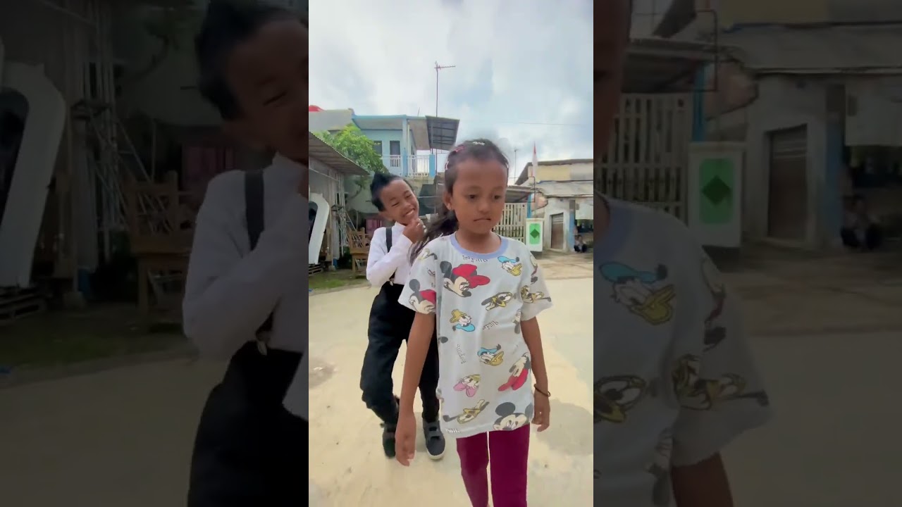 Ucok Playfully Flirts with Lea 😄 | Funny & Aesthetic Short Video