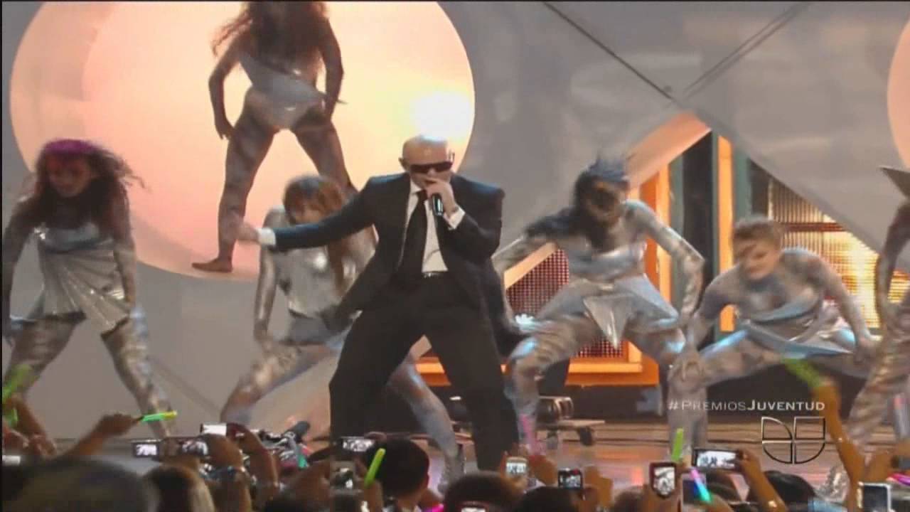 Pitbull Performs 'Back In Time' at Premios Juventud 2012