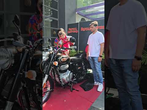 Royal Enfield Bullet 350 2025 model🔥🔥🔥 Black Beast🖤 Battalian Black color #bullet #bullet350