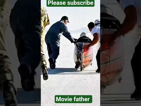 এই বৃদ্ধ লোকটির একটি যাদুকরী মোটরসাইকেল আছে 🚀🥰😳#movie #vairalvideo #facts #movieexplainedinhindi