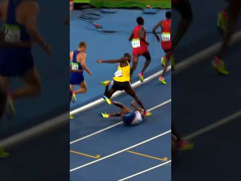 Mo Farah falls then comes back to win Rio Olympics 10k 🐐 #olympics #trackandfield #running