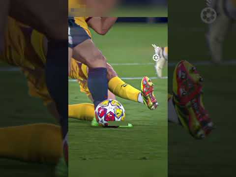 Cubarsi meilleur défenseur du monde par Luis Enrique 🤯🥶.           #ia #cubarsi #Mbappé #enrique