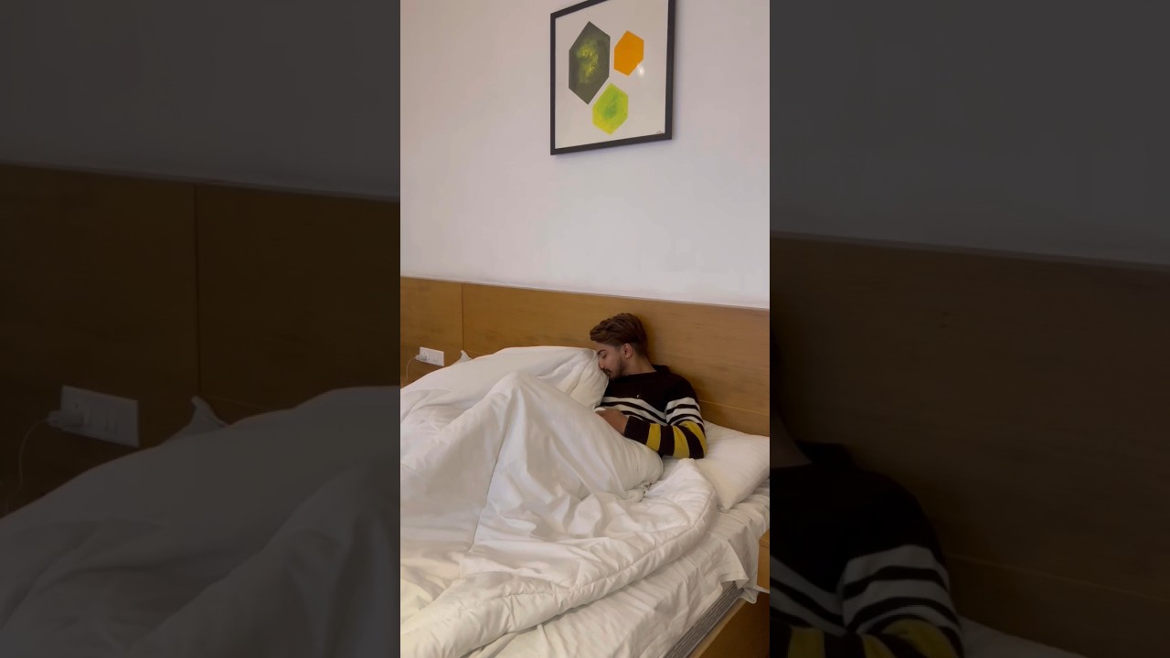 Oyo Hotel Girls Voice Prank 😂