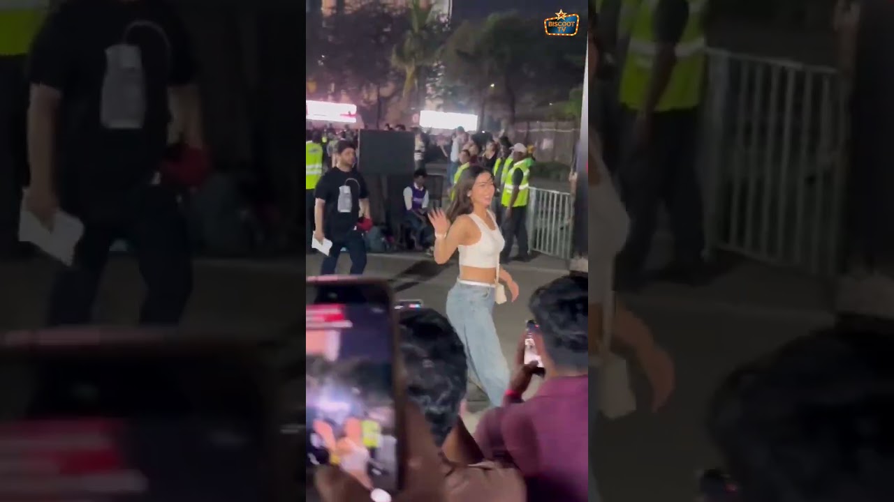 Bollywood Stars Attend Enrique Iglesias Live in Mumbai 💃🎶