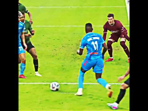 Luiz Henrique Arrasa na jogada ⚽