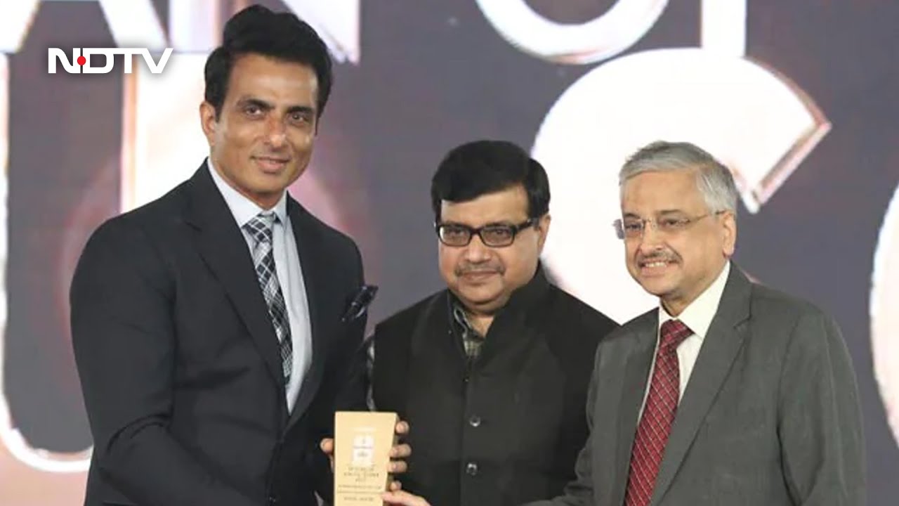 Sonu Sood Named India's Humanitarian of the Year 🌟