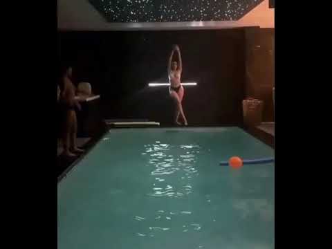 georgina and ronaldo jr swimmingđ„