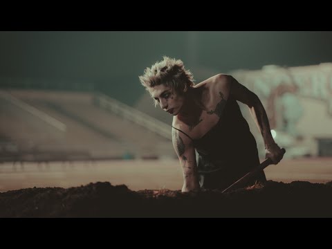 PALAYE ROYALE - Lonely (Official Music Video)