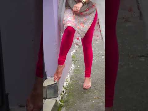 beauty#tranding #viralvideo #leggings #dancevideo #reel #funnyvideo #public #hot