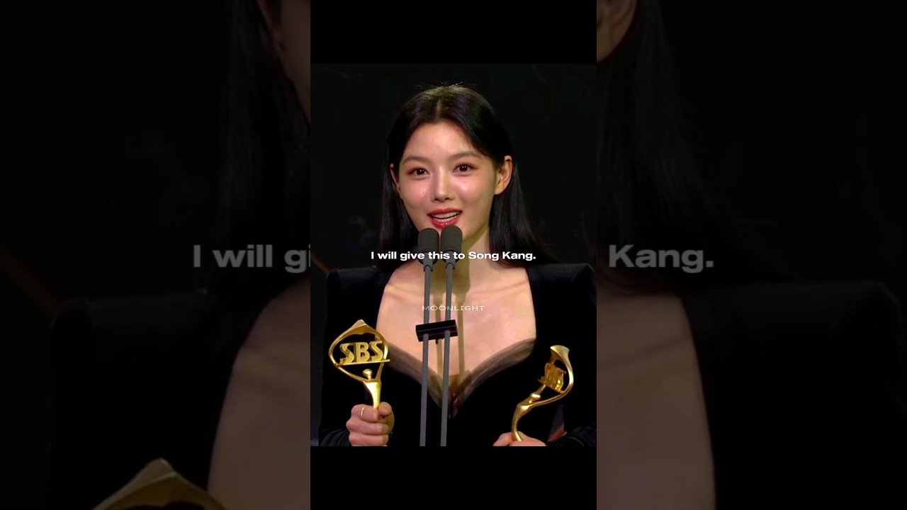 Song Kang & Kim Yoo-jung Win Best Couple Award 🎉