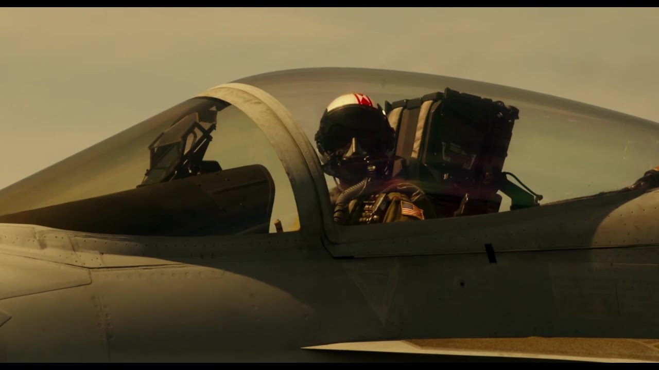 Top Gun: Maverick β Epic 'Highway to the Danger Zone' Flight Scene βοΈ