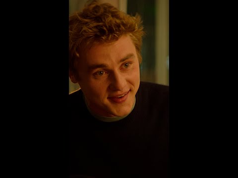 maybe you can find your soulmate at the airport #LoveAtFirstSight