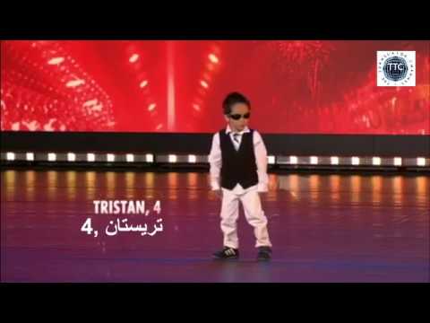 طفل الأربع سنوات الذي سرق قلوب الجميع 🎤