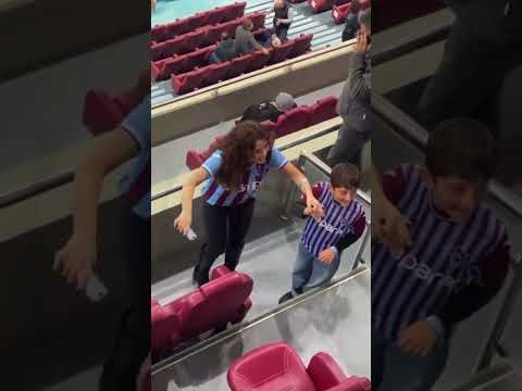 Seray Kaya Galibiyetin ardından horon oynuyor…😅 #trabzonspor #seraykaya