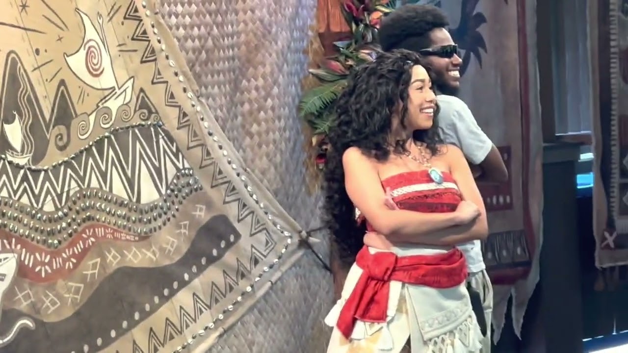 Meet the Real Moana at Disney! ๐