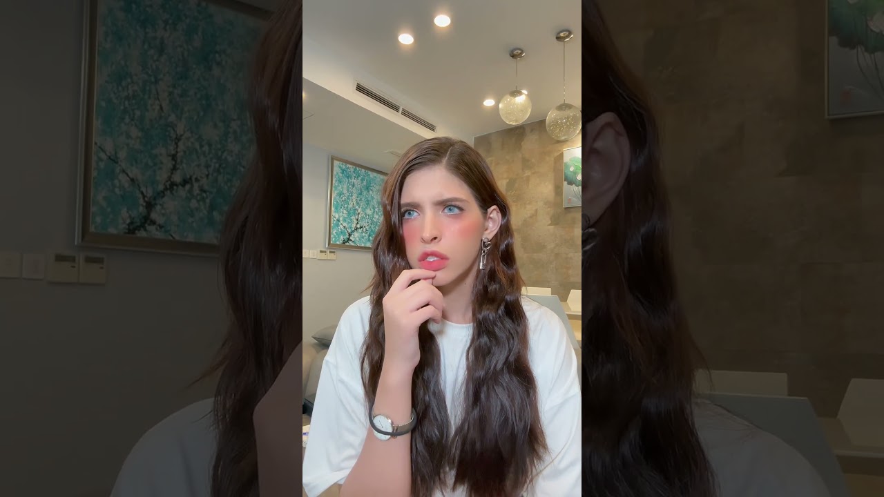 Andrea Aybar: Unexpectedly Can't Understand Vietnamese 😂