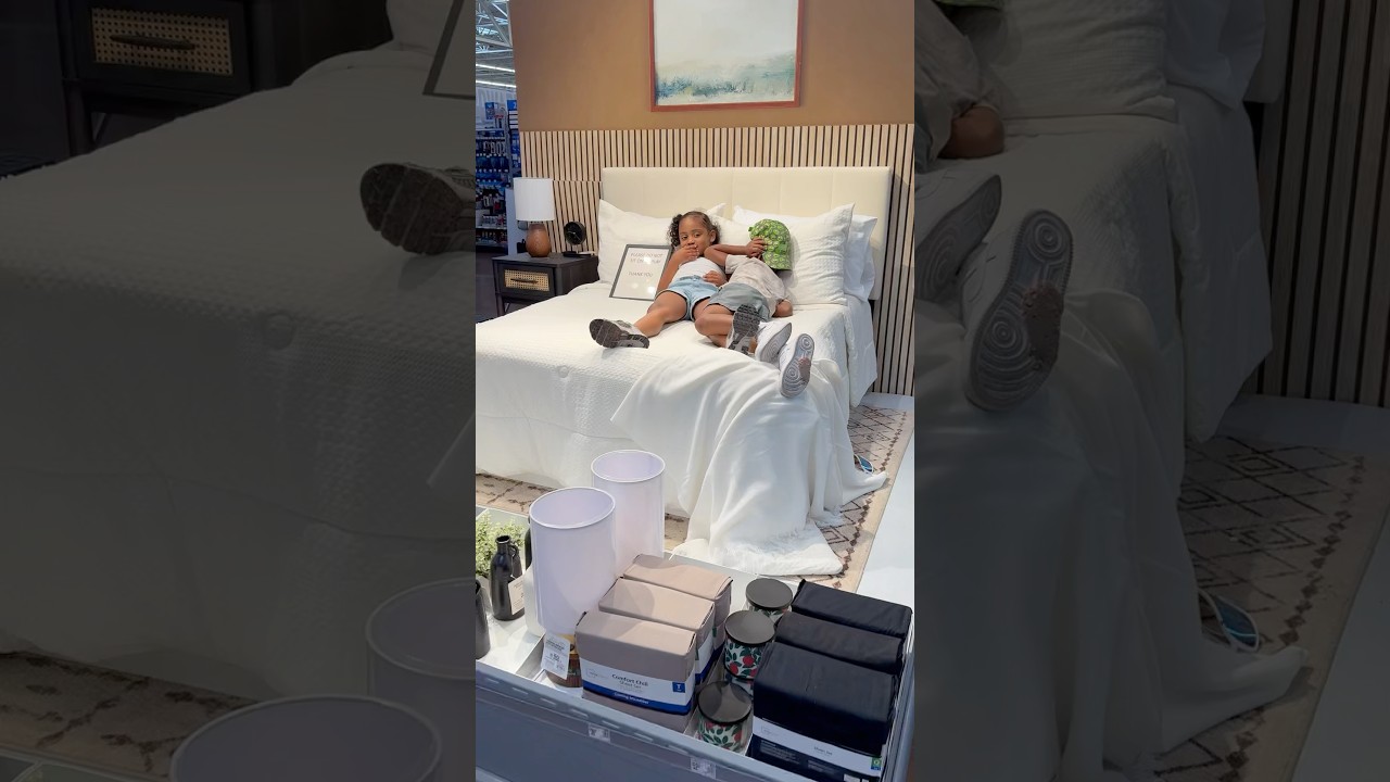 Dad Gets Angry When Londyn and MJ Fall Asleep in Store 😲