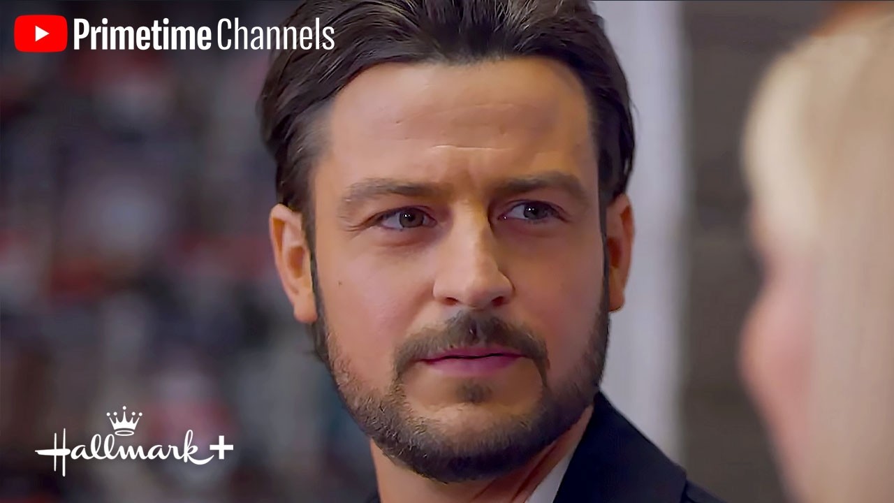 Sweater Weather & Sweet Romance 🌾 | Lauren Alaina & Tyler Hynes Star in Hallmark's Roadhouse Romance