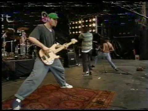Rage Against The Machine - Bullet In The Head (1993)