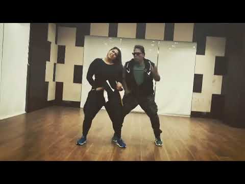 Dance steps of Ganesh Acharya🥰