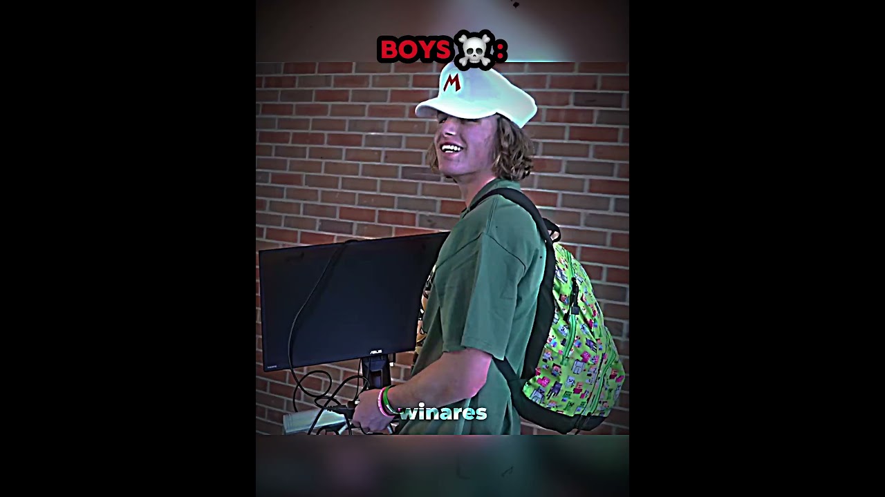 Girls vs Boys at School 😂