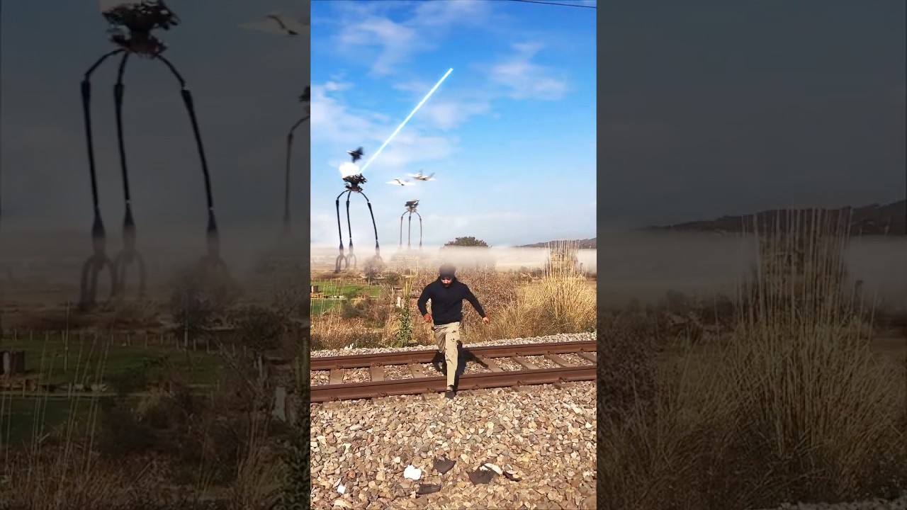 Tom Cruise Escapes Tripod in War of the Worlds 🚀