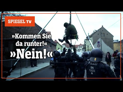 Bambule! Randale! Rechtsradikale! â Der AfD-Parteitag in Riesa | SPIEGEL TV