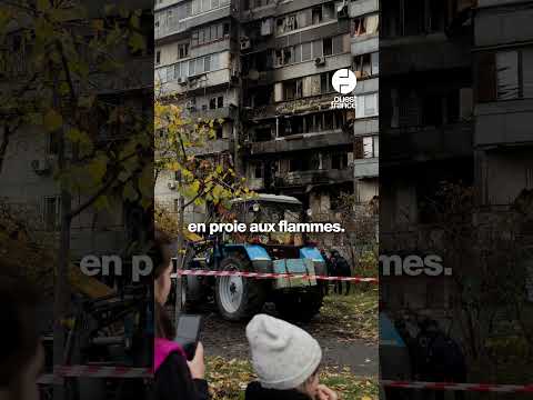 Une attaque aérienne russe sur un quartier résidentiel de Kiev fait trois morts et 29 blessés