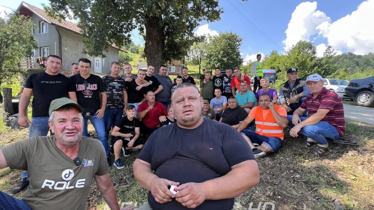 TikTokers Disrupt Tractor Show with Prank: Audience Reacts 🚜