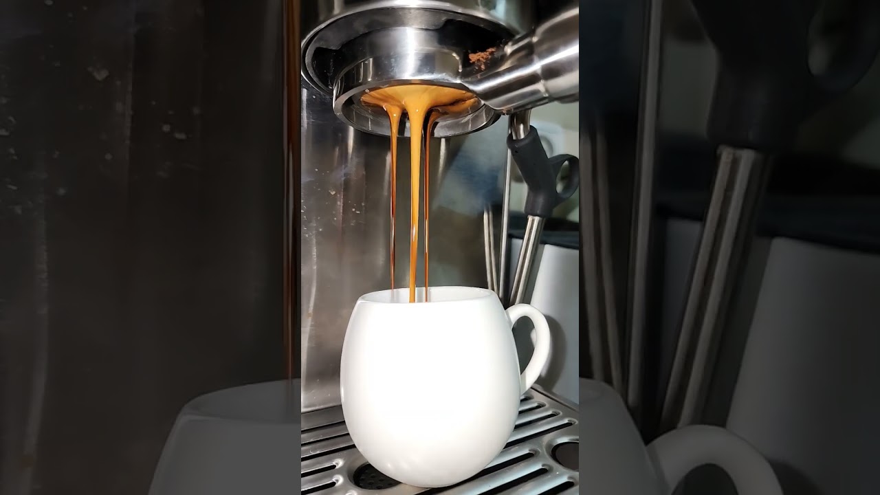 don't do this! bottomless portafilter #espresso #shorts