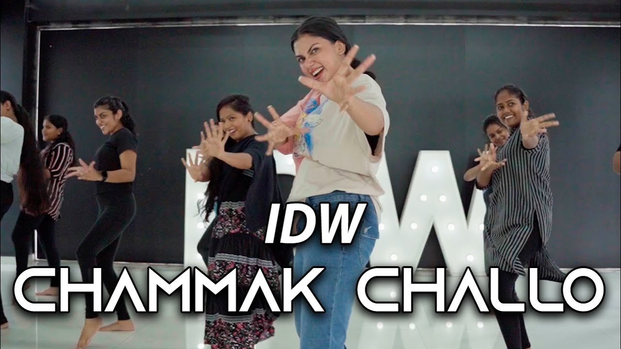 Chammak Challo | Ra One | ShahRukh Khan & Kareena Kapoor | Choreography by Damithri Subasinghe 🎶