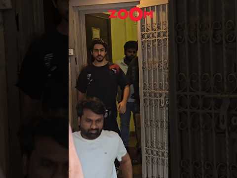 Shah Rukh Khan's son Aryan Khan's OOPS moment caught on camera ๐ฌ๐ #shorts #aryan #aryankhan