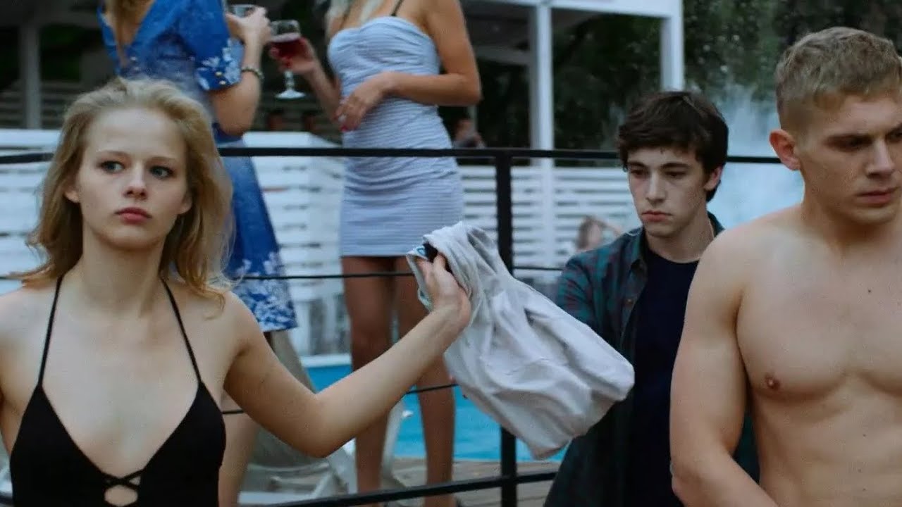 Боевик: Олигарх сбивает девушку из спецназа в Москве