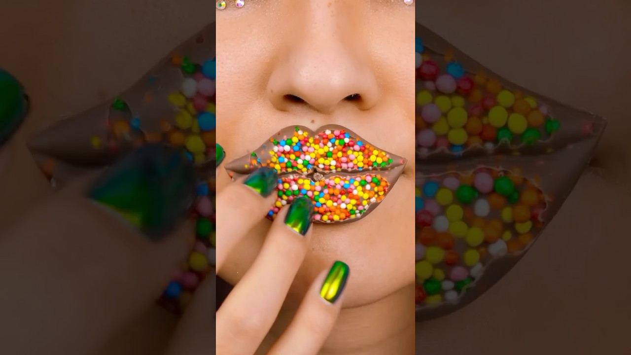 Choco Coins & Sweet Kisses 😘 | LA LA LIFE - KITTY #shorts