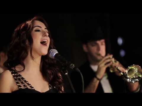 Six Pack - Düşünme Hiç (Ajda Pekkan Cover)