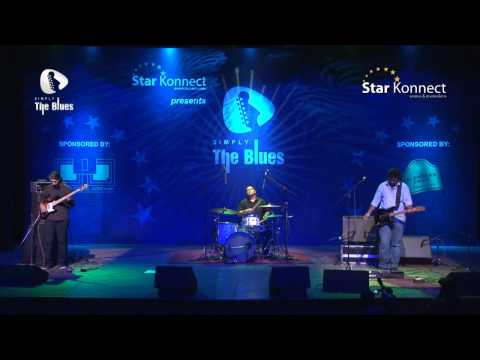 Warren Mendonsa of Blackstratblues - E Major Blues @"Simply The Blues" the Blues music concert