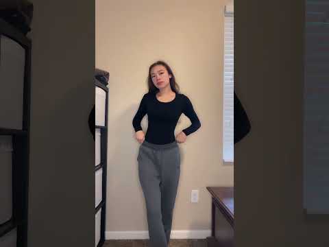 80s outfit #fashion #outfit #80s #style #outfitideas #outfitoftheday #fashionblogger #fashionstyle