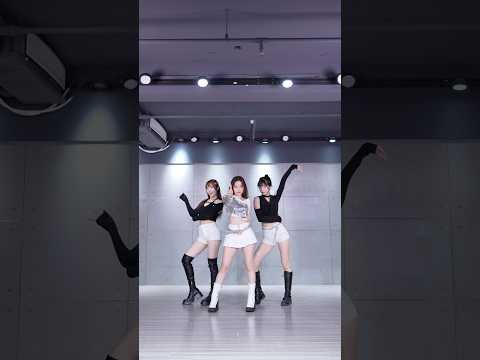 HUNTRIX-‘Golden’ #kpopdemonhunters #huntrix #golden #dance #cover