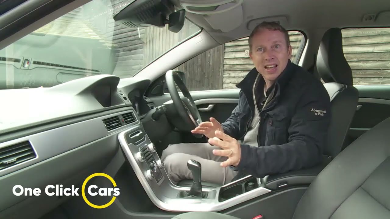 Volvo XC70 Review: Practical & Reliable 🚗