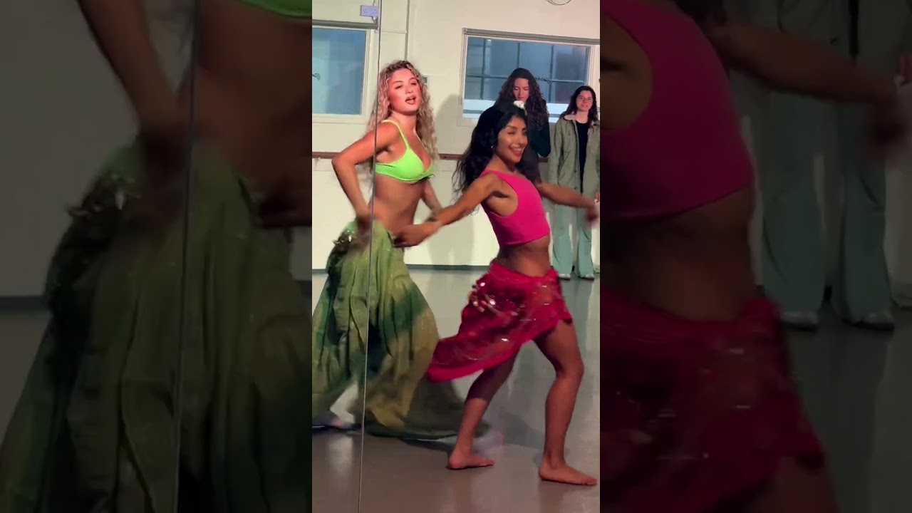 mesmerizing Belly Dance to El Helwa Zahra 💃 | Greek & Arabic Music Fusion